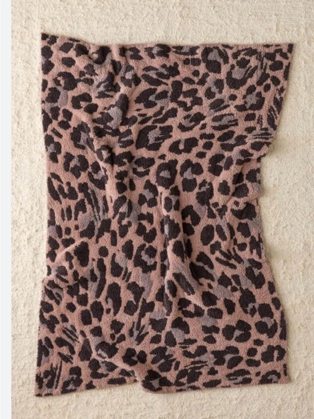 NWT Barefoot Dreams Leopard Print Cozy throw blanket